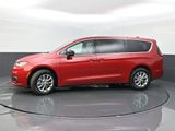New 2026 Chrysler Pacifica Select image 4