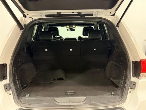 Used 2020 Jeep Grand Cherokee Limited image 16