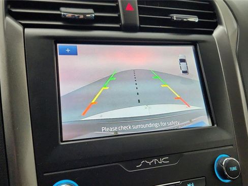 Used 2020 Ford Fusion SE image 49