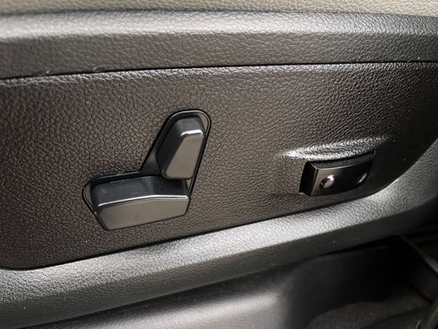 Used 2019 RAM 2500 Big Horn AWD/4WD image 15