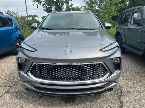 Used 2024 Buick Encore GX Avenir w/ Avenir Convenience Package AWD/4WD image 3