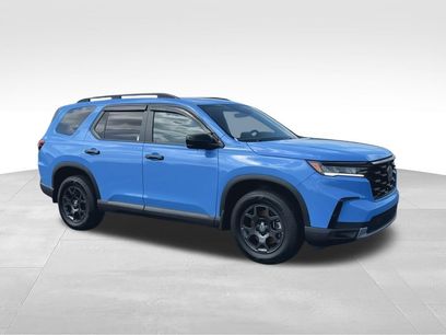 Used 2025 Honda Pilot TrailSport