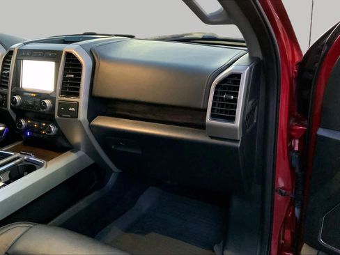 Used 2020 Ford F150 Lariat w/ Equipment Group 502A Luxury AWD/4WD image 18