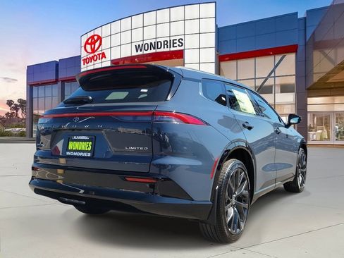 New 2026 Toyota Crown Signia Limited image 4