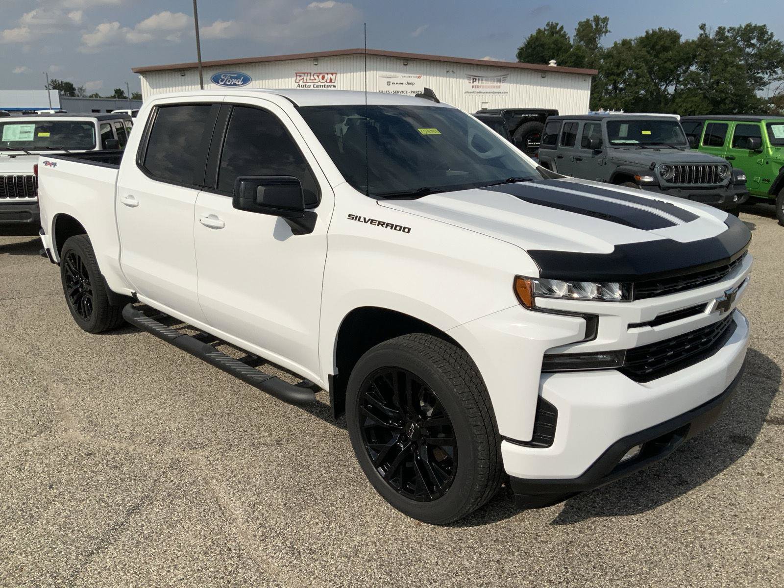Used 2021 Chevrolet Silverado 1500 RST w/ Rally Edition AWD/4WD image 2