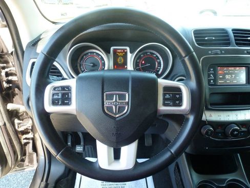 Used 2018 Dodge Journey SE w/ Connectivity Group FWD image 11