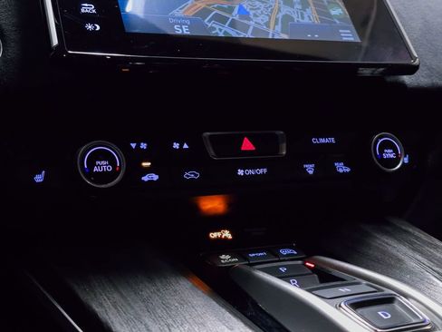 Certified 2018 Honda Clarity Touring image 35