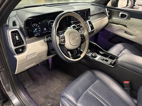 Used 2023 Kia Sorento SX Prestige image 17