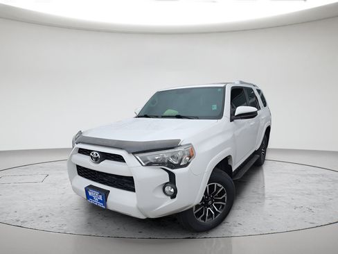 Used 2014 Toyota 4Runner SR5 w/ Convenience Package AWD/4WD image 8