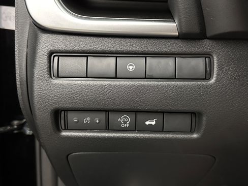 Used 2026 Nissan Rogue SV image 23