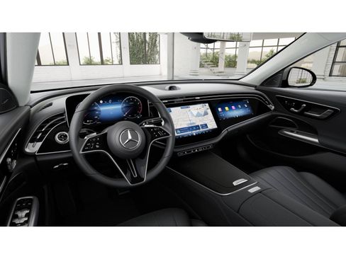 New 2026 Mercedes-Benz E 450 4MATIC Sedan image 3