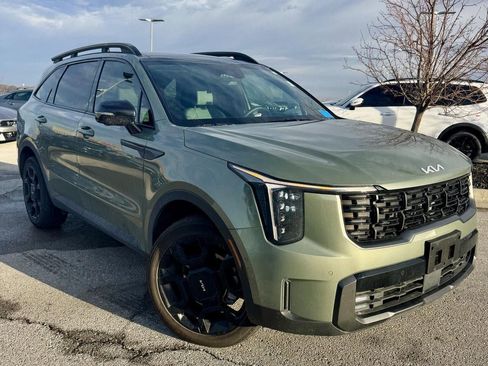 Certified 2024 Kia Sorento SX Prestige w/ Sage Leather Package image 7