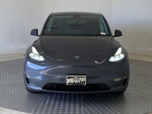 Used 2023 Tesla Model Y Long Range image 6