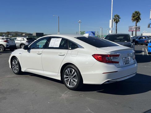 Certified 2019 Honda Accord Hybrid image 3