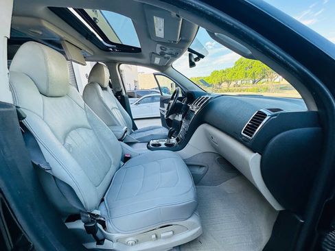 Used 2011 GMC Acadia Denali FWD image 23