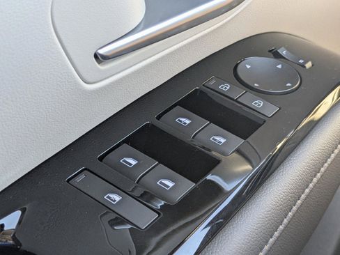New 2026 Hyundai Tucson Limited FWD image 26