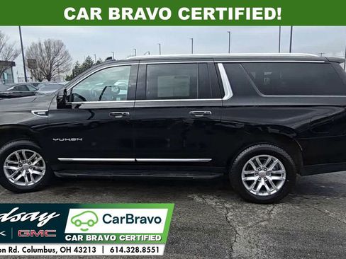 Certified 2023 GMC Yukon XL SLT w/ SLT Premium Package AWD/4WD image 4