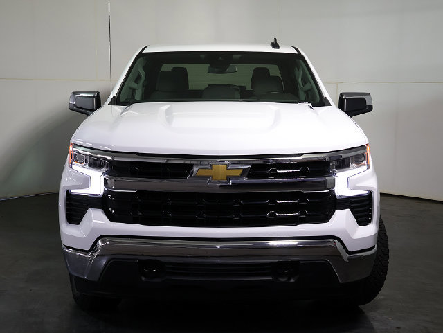 Used 2025 Chevrolet Silverado 1500 LT AWD/4WD image 9