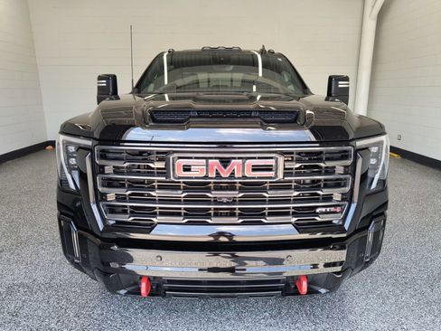 Used 2026 GMC Sierra 2500 AT4 w/ AT4 Premium Plus Package AWD/4WD image 8