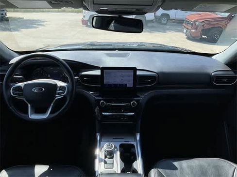 Used 2023 Ford Explorer Limited w/ Equipment Group 301A image 19