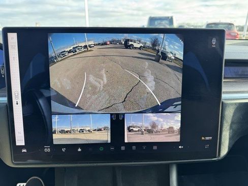 Used 2022 Tesla Model X image 16