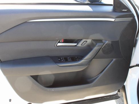 Used 2025 MAZDA CX-50 AWD 2.5 S w/ Premium Package image 19