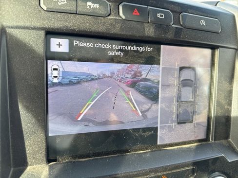 Used 2019 Ford F150 Platinum w/ Equipment Group 701A Luxury image 3