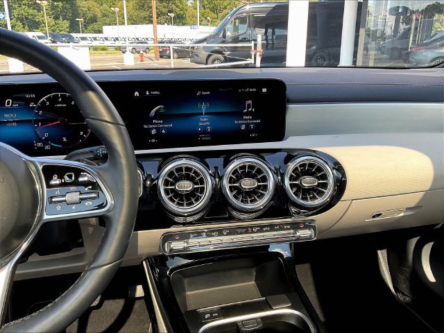 Certified 2023 Mercedes-Benz CLA 250 4MATIC image 11