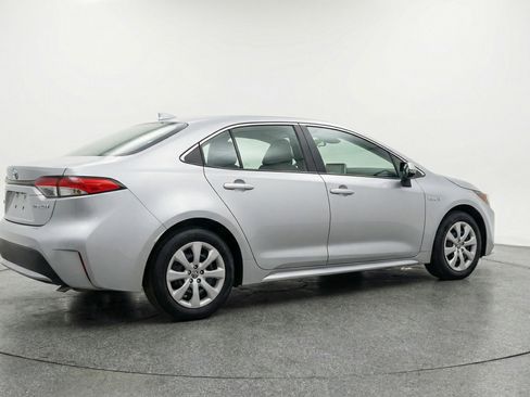 Used 2025 Toyota Corolla LE image 9