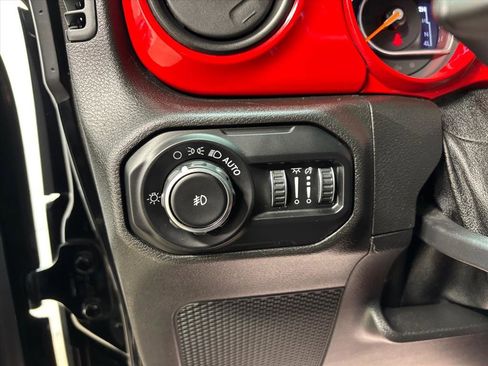 Used 2020 Jeep Wrangler Unlimited Sport S image 21