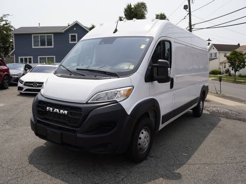 Used 2023 RAM ProMaster 2500 FWD image 2