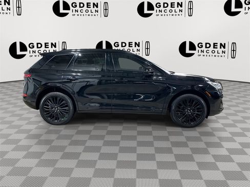 Used 2023 Lincoln Corsair Reserve w/ Equipment Group 201A image 9