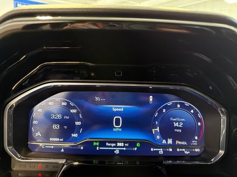 Used 2025 Chevrolet Silverado 2500 LT w/ Convenience Package AWD/4WD image 10