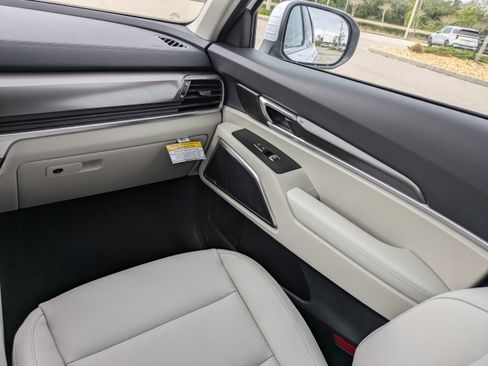 New 2025 Kia Telluride S image 23