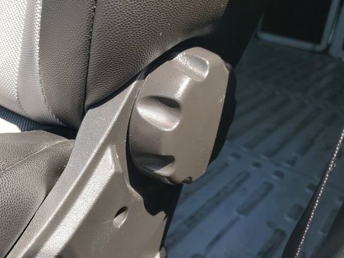 Used 2025 RAM ProMaster 2500 w/ Convenience Group FWD image 20