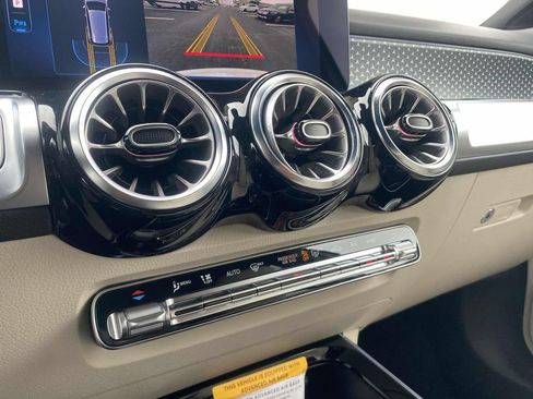 Certified 2025 Mercedes-Benz GLB 250 image 29
