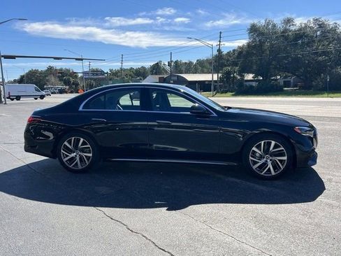 Used 2024 Mercedes-Benz E 350 4MATIC Sedan image 6