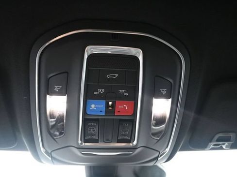 New 2026 Jeep Grand Cherokee Altitude AWD/4WD image 31