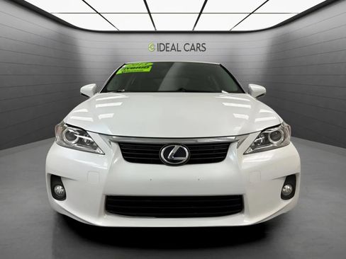 Used 2013 Lexus CT 200h w/ Premium Pkg w/Navigation FWD image 2