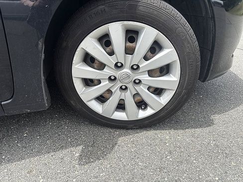 Used 2015 Nissan Sentra SV FWD image 12
