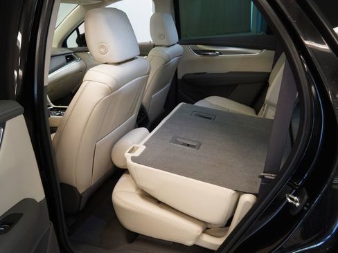 Used 2021 Cadillac XT5 Premium Luxury AWD/4WD image 19