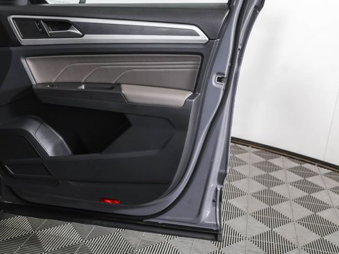 Used 2022 Volkswagen Atlas Cross Sport SEL image 49