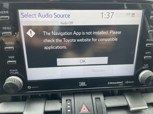 Used 2021 Toyota RAV4 XLE Premium image 19