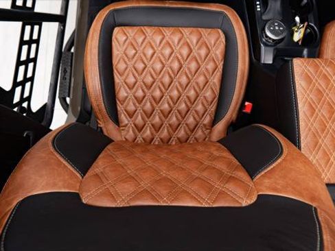 Used 2025 Ford Bronco 4-Door AWD/4WD image 33