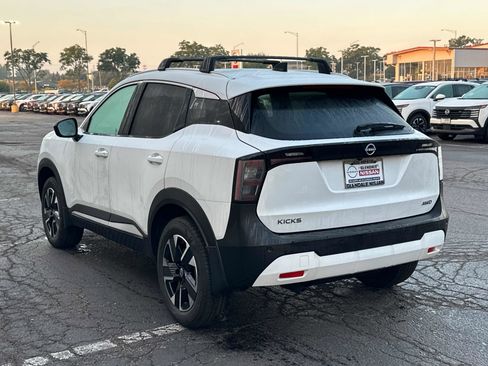 New 2026 Nissan Kicks SV w/ SV Premium Package image 6