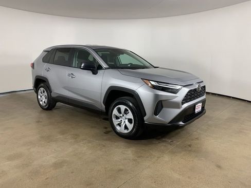 Used 2024 Toyota RAV4 LE AWD/4WD image 5