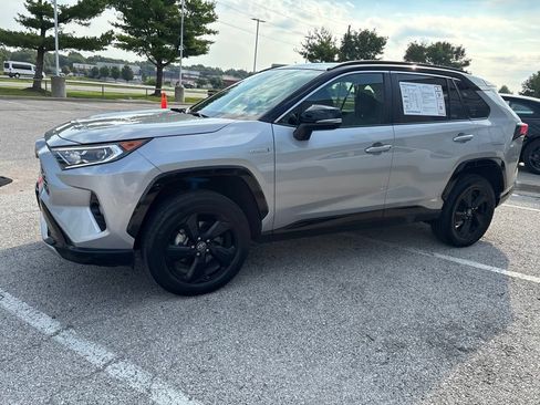 Used 2020 Toyota RAV4 XSE w/ XSE Grade Weather Package AWD/4WD image 15