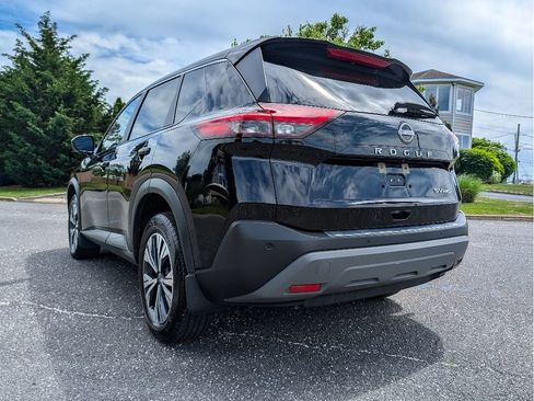 Used 2023 Nissan Rogue SV AWD/4WD image 8