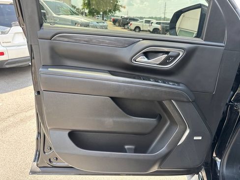 Used 2022 GMC Yukon XL SLT AWD/4WD image 10