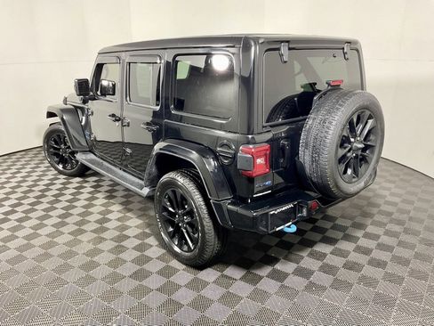 Used 2021 Jeep Wrangler Unlimited Sahara image 12
